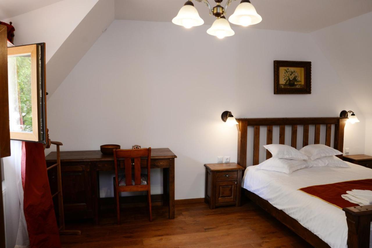 Отель Carolina House Сигишоара Экстерьер фото