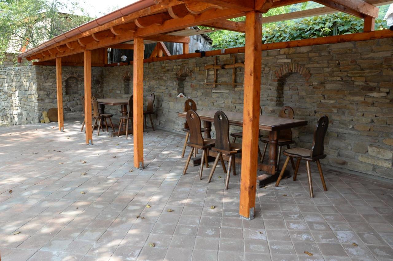 Отель Carolina House Сигишоара Экстерьер фото