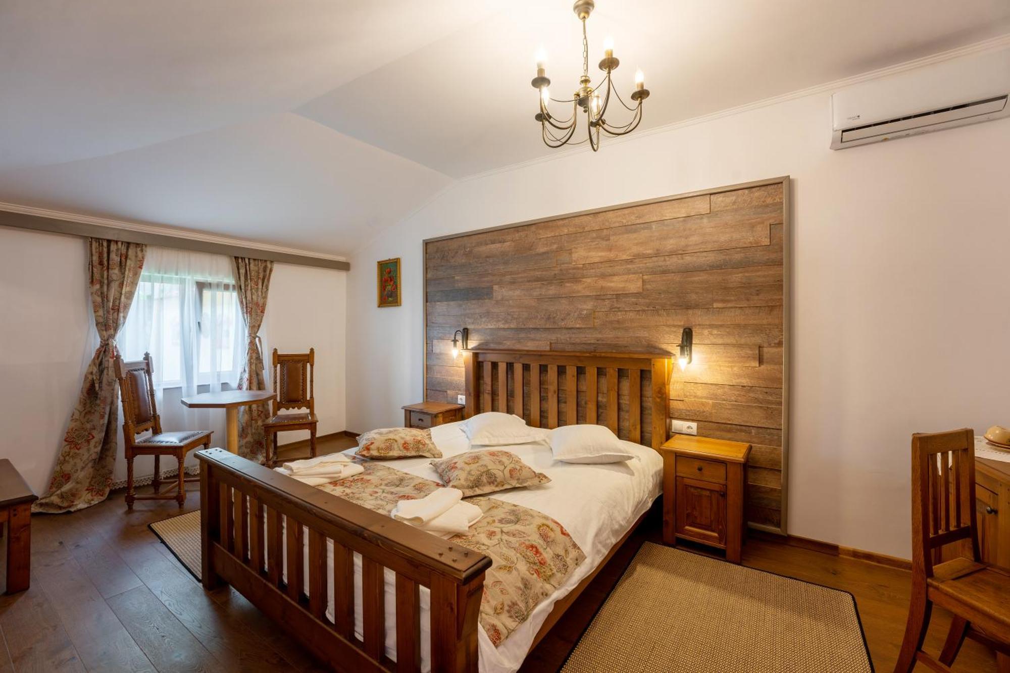 Отель Carolina House Сигишоара Экстерьер фото