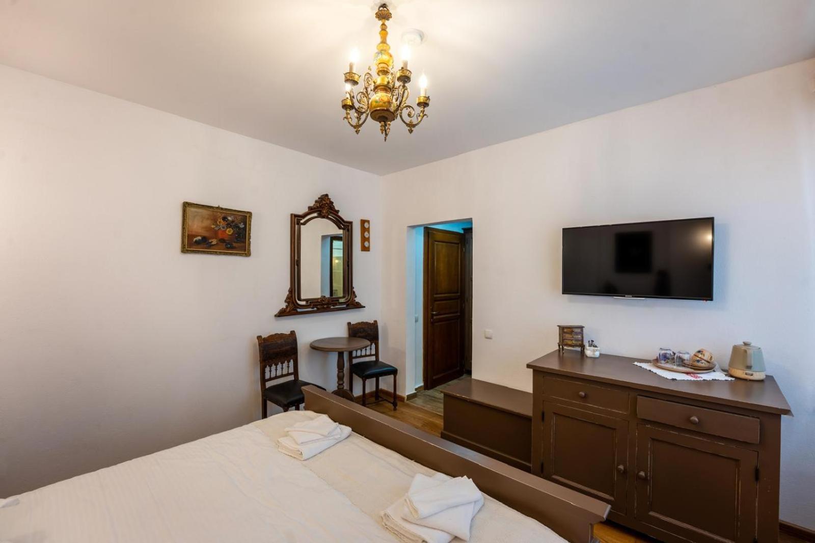 Отель Carolina House Сигишоара Экстерьер фото