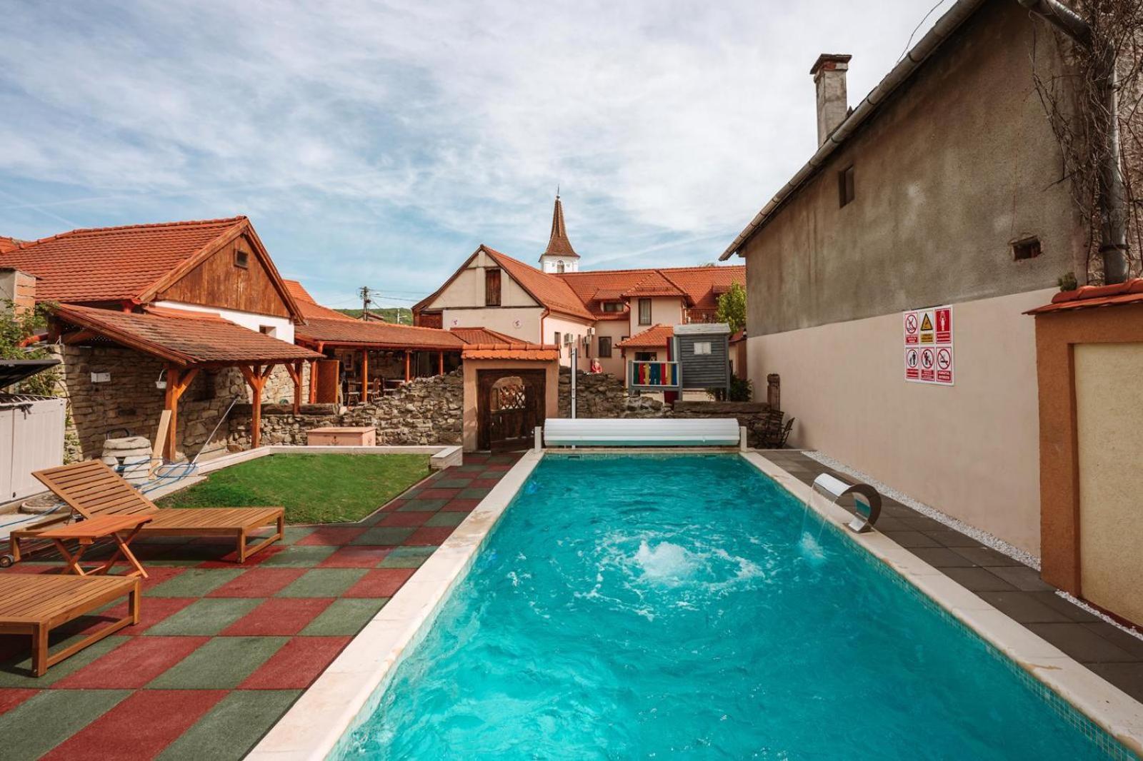 Отель Carolina House Сигишоара Экстерьер фото