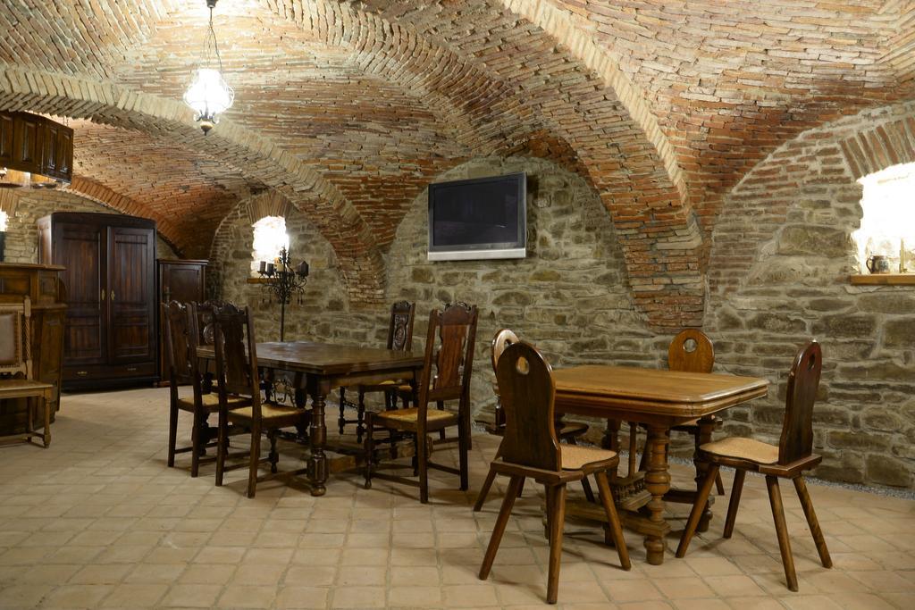Отель Carolina House Сигишоара Экстерьер фото